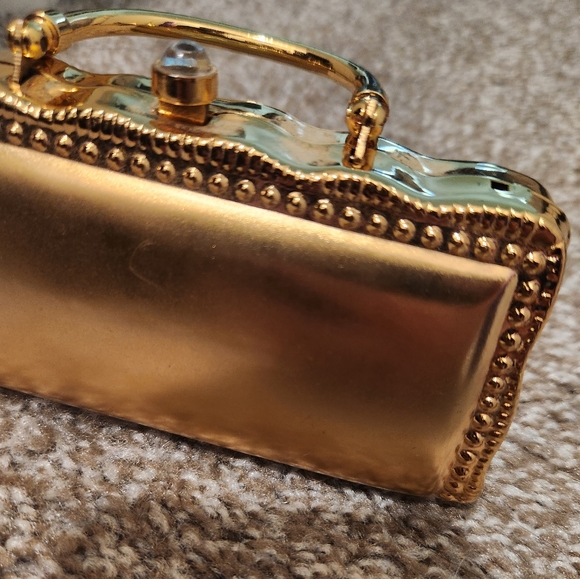 Vintage 1930s Gold Clutch with Rhinestone detailing and gold chain - Picture 8 of 11